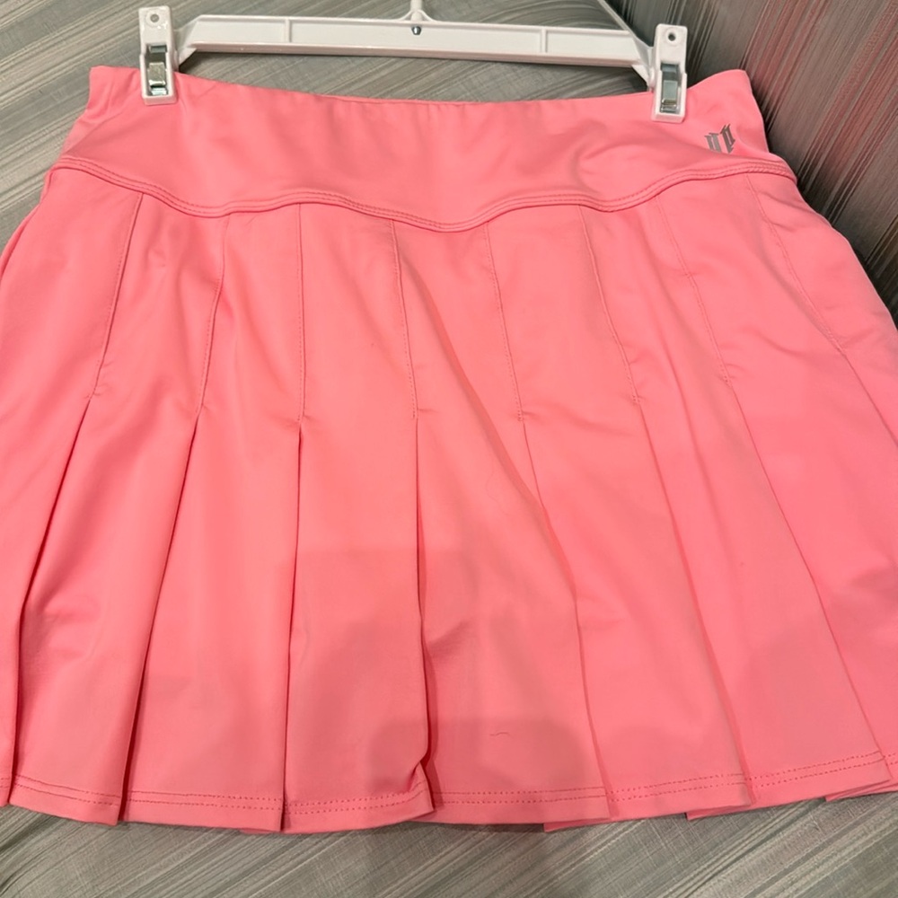 Pink pleated tennis/pickleball/athletic Flutter skort - Size Med - NWT